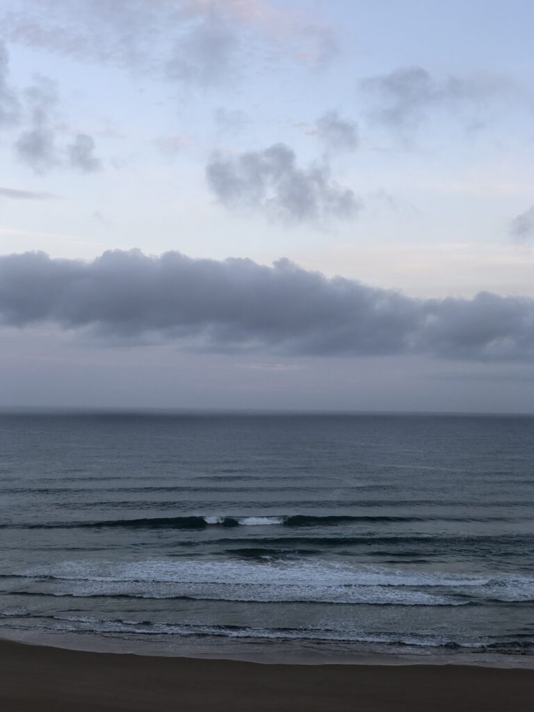 empty waves part so many, surf guide algarve