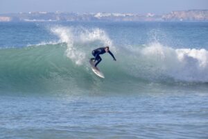 good turn cabanas velhas surfing surf guide algarve