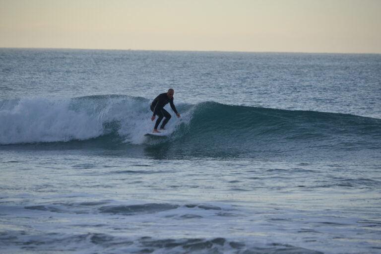 perfect waves surf guide algarve in beliche