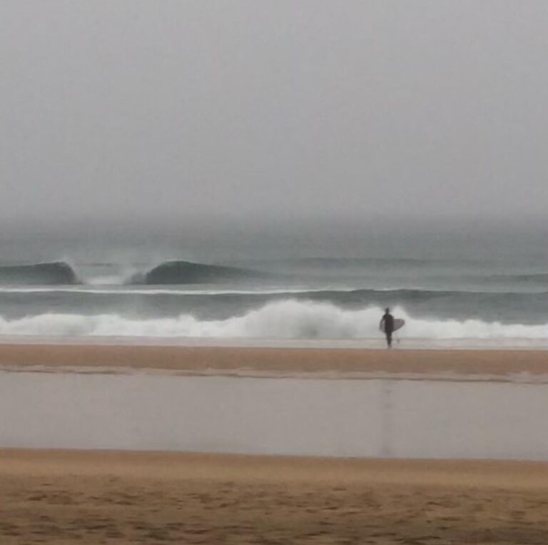 cordoama beach rainy surf guide algarve