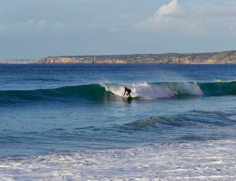 only one out surf guide algarve surfing cabanas velhas