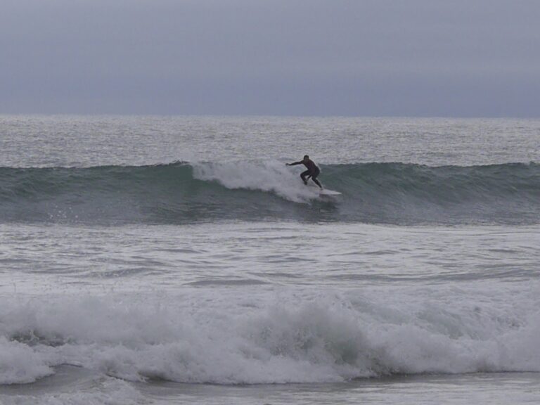 surf guide algarve guest surfing porto de mos