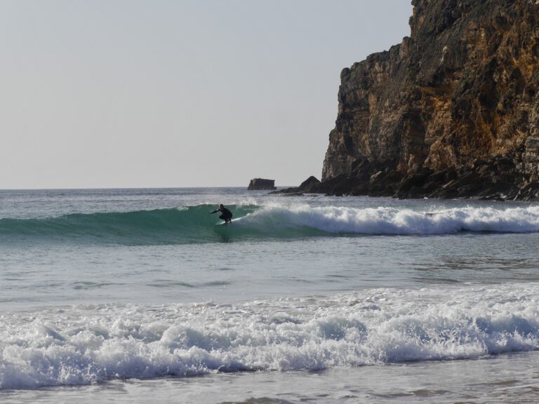 wave of the day barranco surf guide algarve