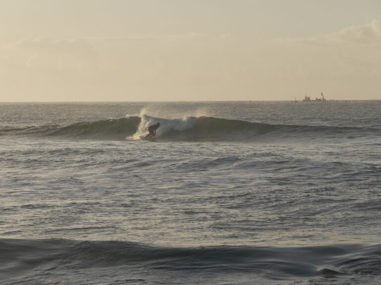 zavial a frame first ones out, surf guide algarve