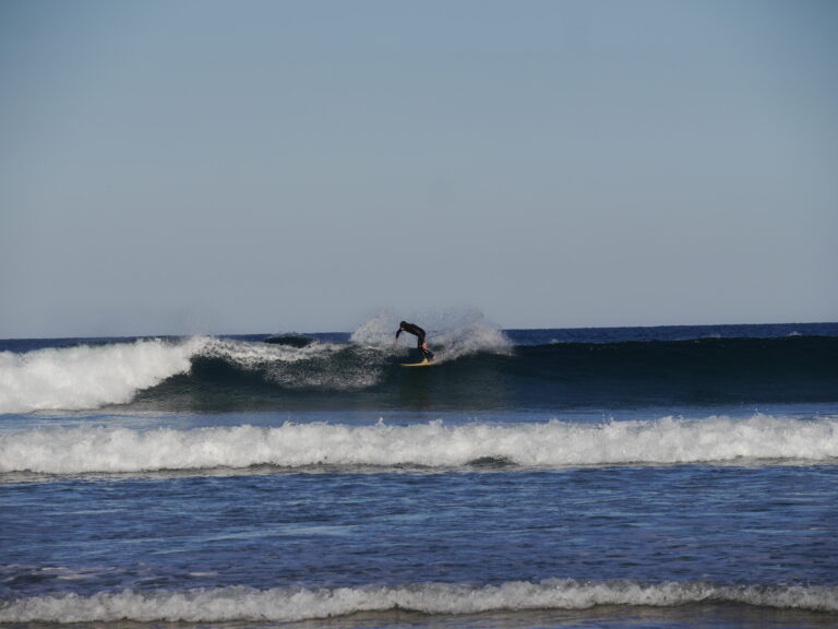 clean waves surf guide algarve castelejo