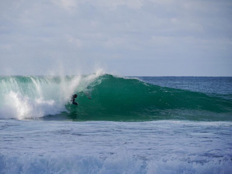 barrel boogie surf guide algarve beliche