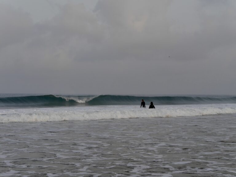 surf guide algarve clean small waves cordoama