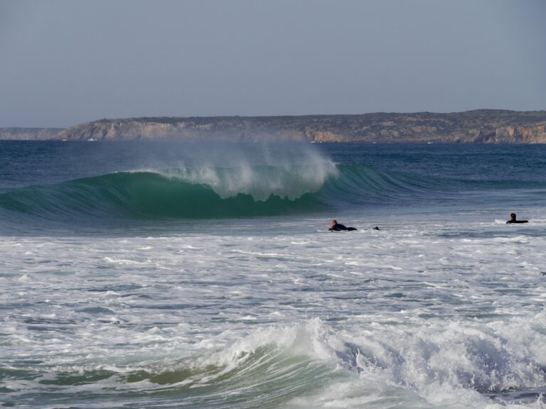 surfing heaven surf guide algarve