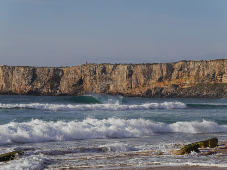 Mareta Sagres waves surf guide algarve