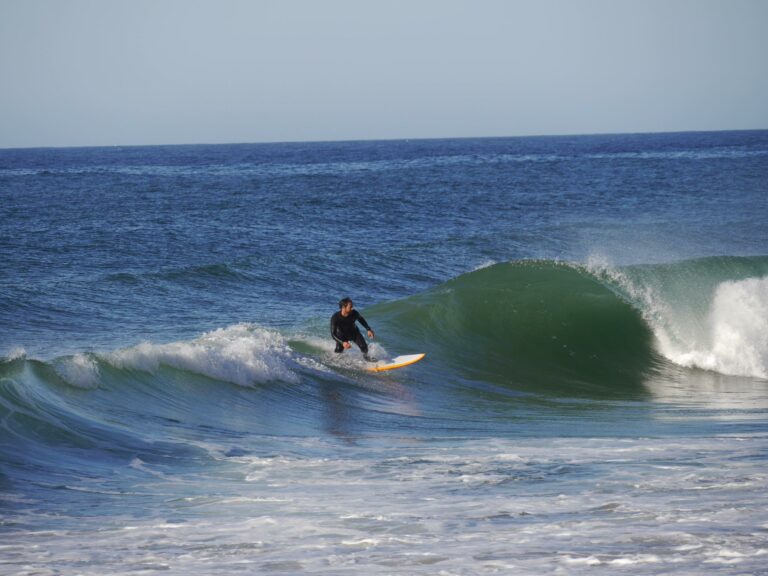 cabanas small barrel surf guide algarve