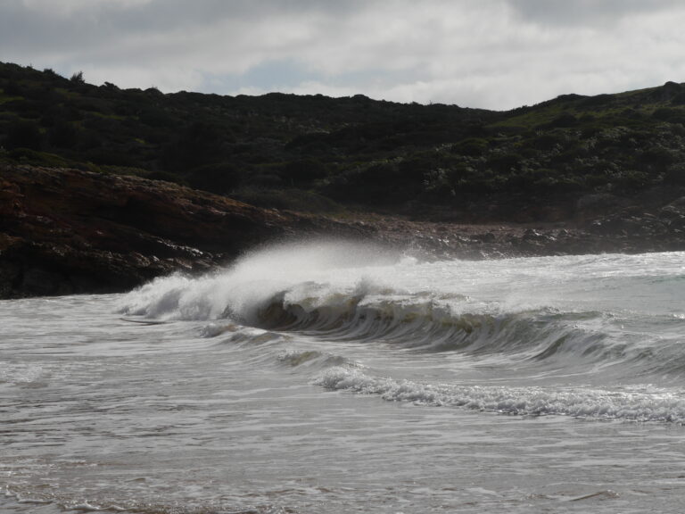 ingrina shorebreak wipe out surf guide algarve