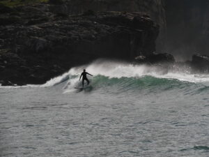 ingrina surfer surf guide algarve