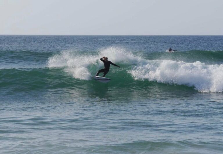 surf guide algarve and friends surfing barranco