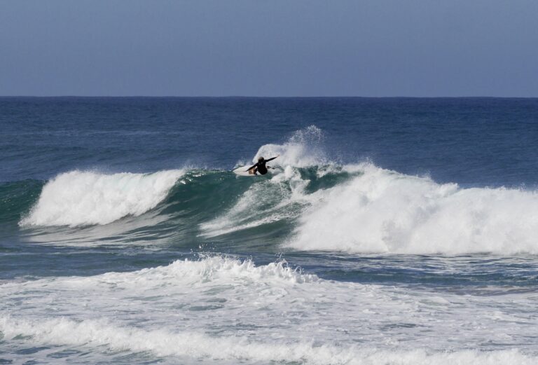 surf guide algarve surfing big turn2