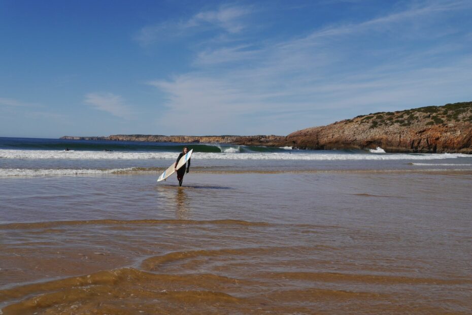 surfgirl zavial spring surf guide algarve