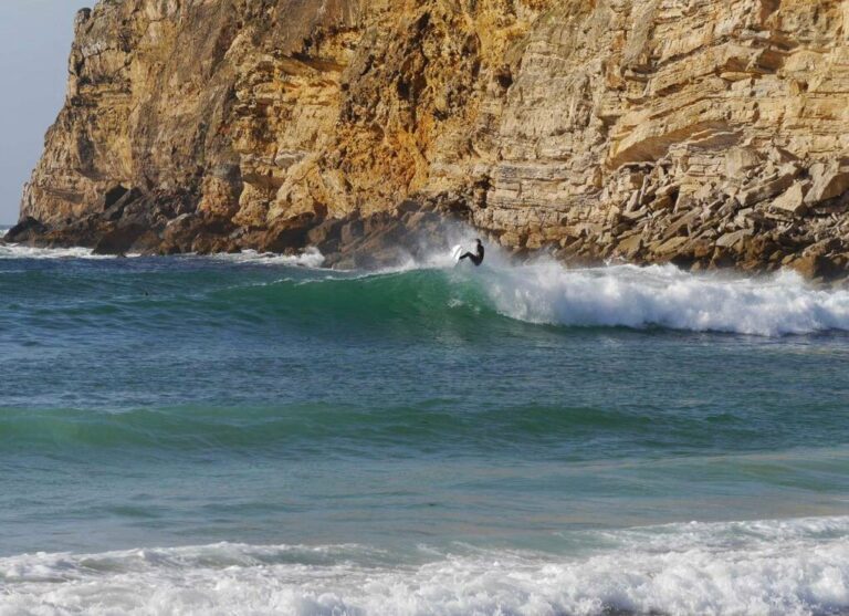 top turn surfing barranco surf guide algarve