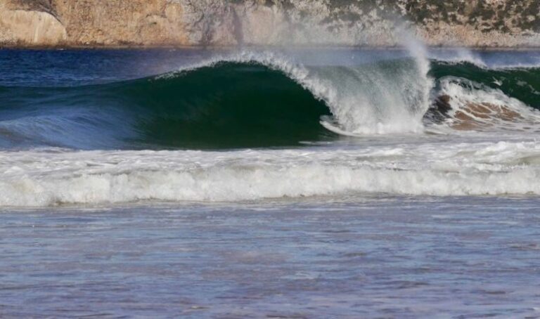 beliche barrel right surf guide algarve