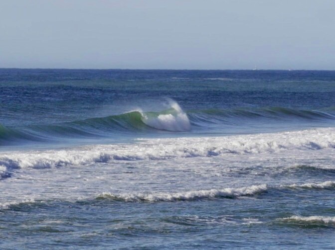 empty perfect waves burgau surf guide algarve