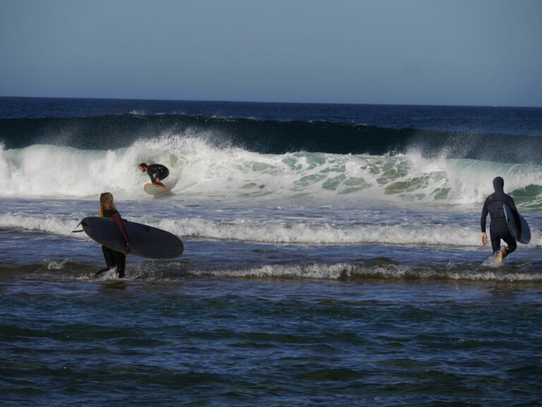 good turn surfing with surf guide algarve west coast