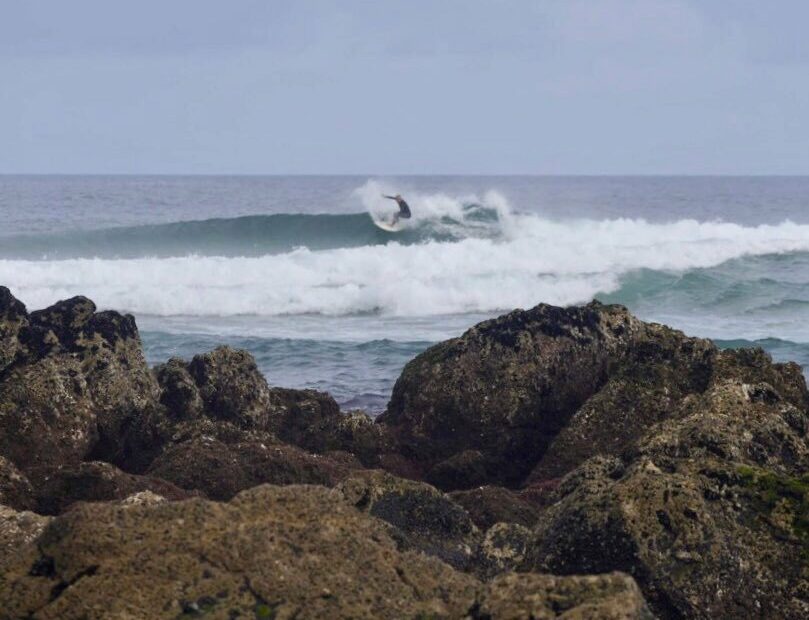 surf guide algarve guest clean surf bordeira