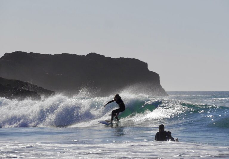 surf guide algarve surfing