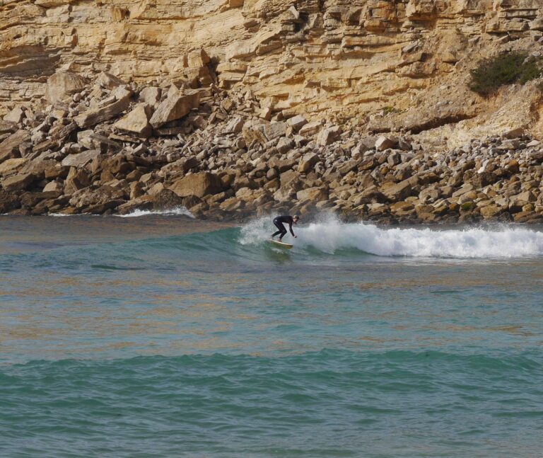 surf kid barranco surf guide algarve turn