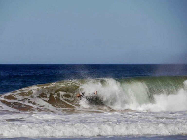 wipe out surf guide algarve beliche barrel