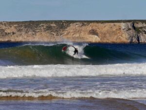 wipe out surf guide algarve surfing beliche