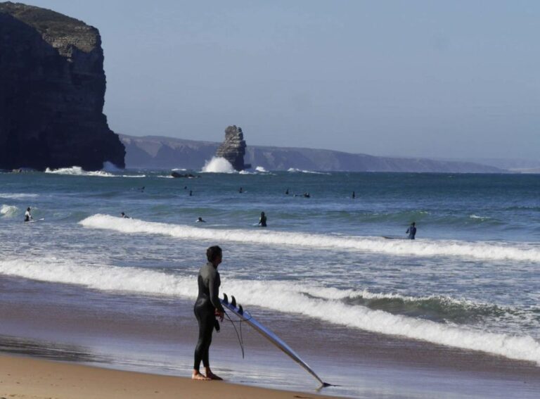 arrifana surfing its a wrap, surf guide algarve