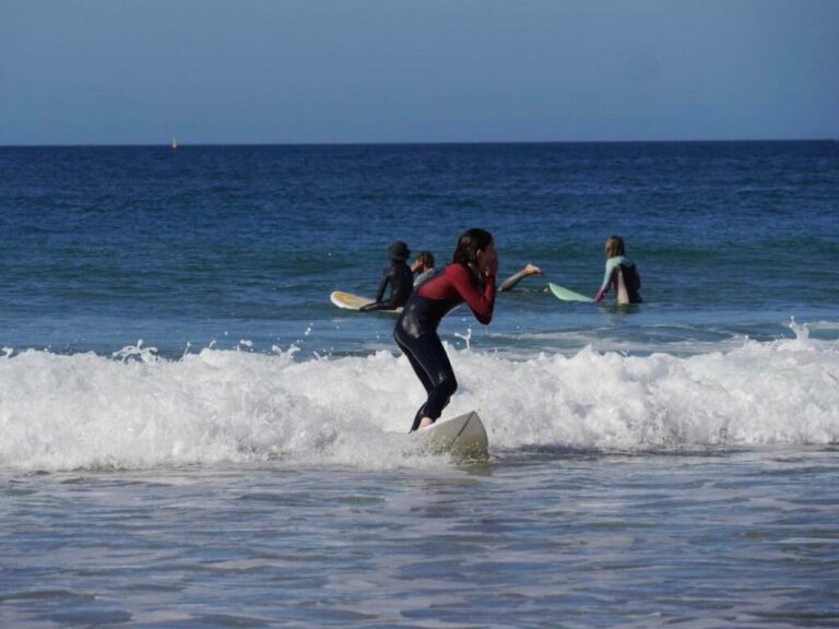 gromm claim after best turn. zavial surfing surf guide algarve