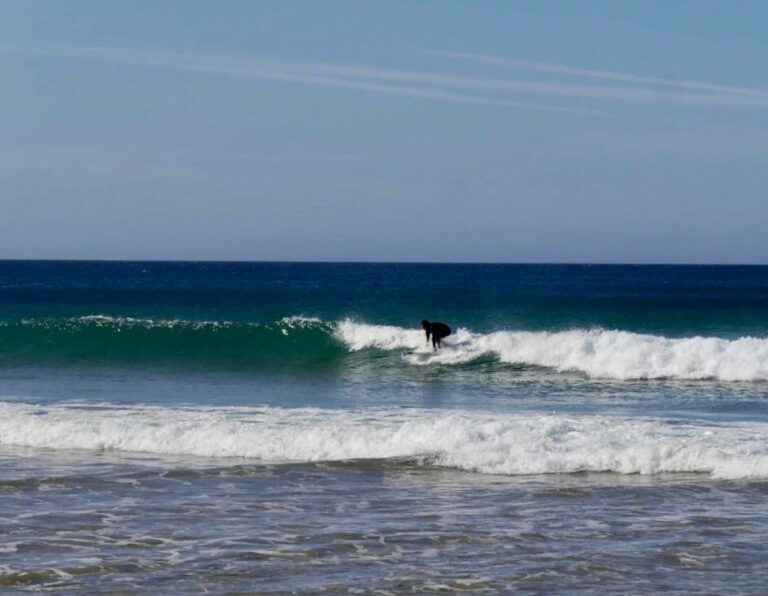 small malibu wave zavial surf guide algarve