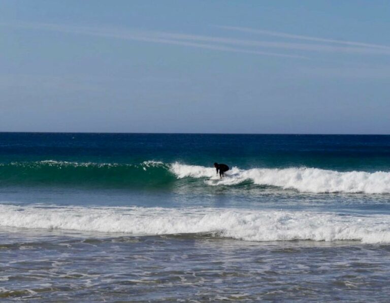 small malibu wave zavial surf guide algarve