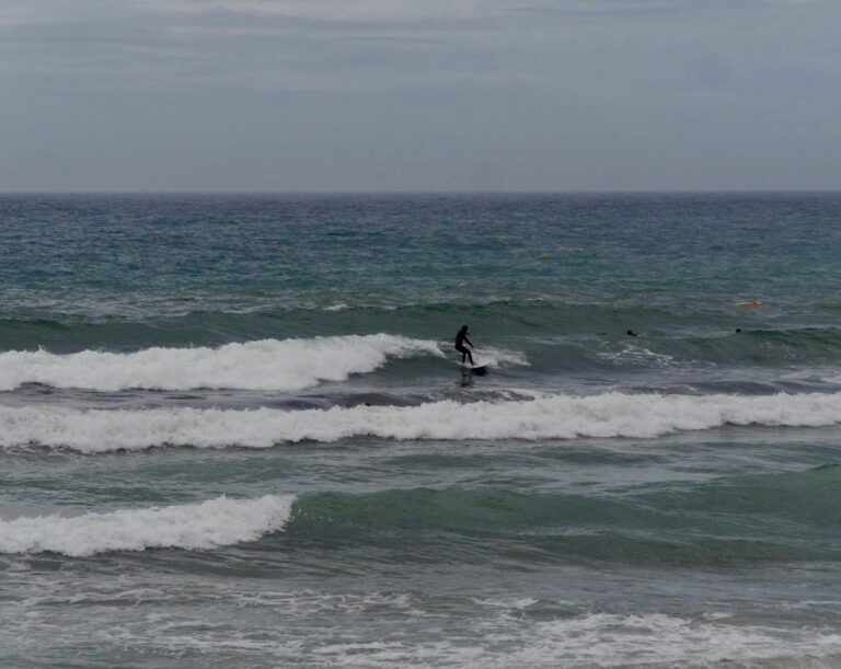 burgau surfing summer surf guide algarve