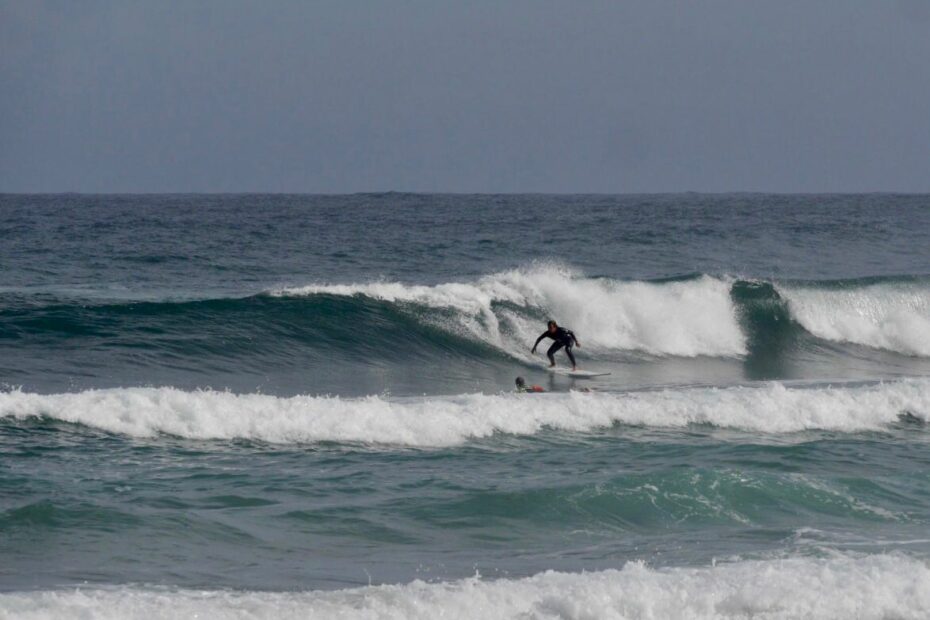 dedicated drop surfing west coast with surf guide algarve