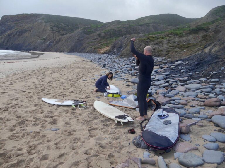 surf guide algarve crew getting ready