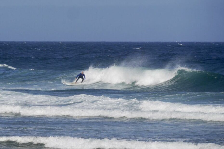 amado summer surfing surf guide algarve midlength