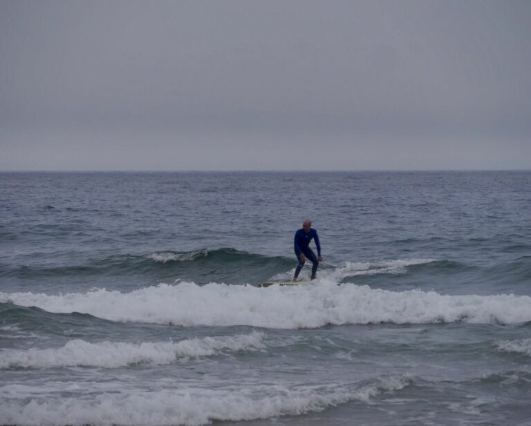 longboard surfing summer waves castelejo