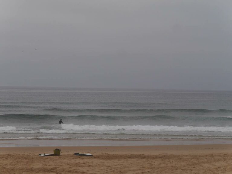 clean small waves surf guide algarve cordoama