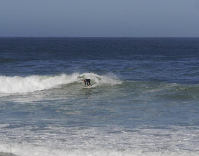 surf guide algarve backside cutback