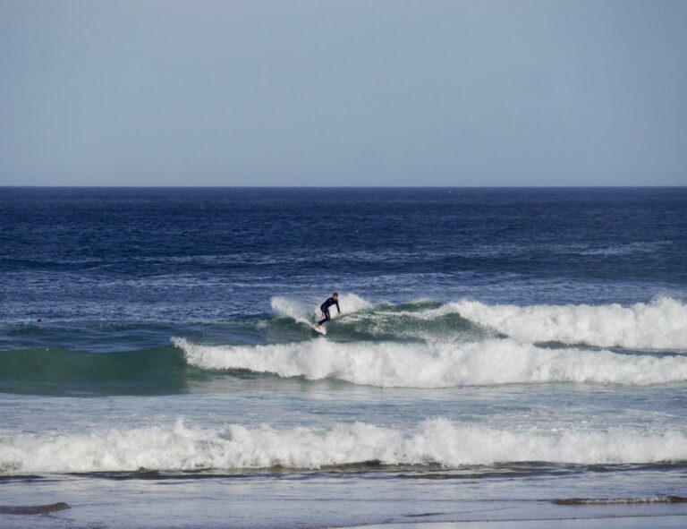 one more wave surf guide algarve cordoama