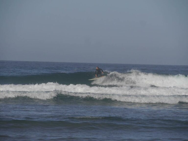 midlength surfing clean wave right surf guide algarve