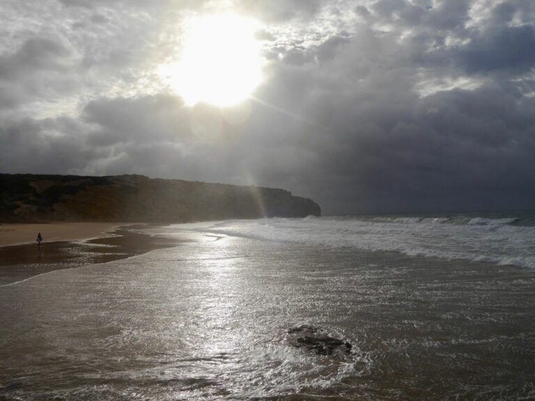 stormy weather algarve, surf guide morning zavial