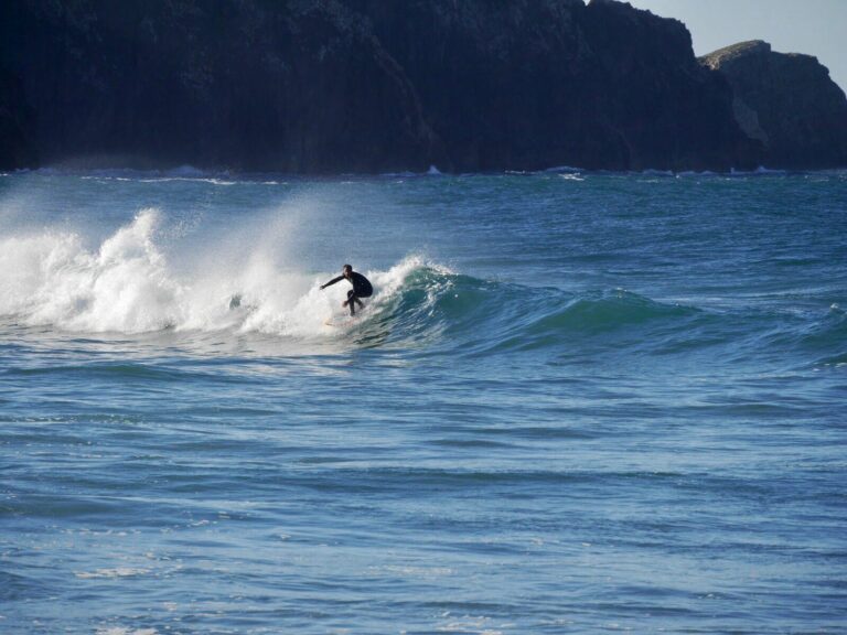 backside surfing west coast with surf guide algarve midlength