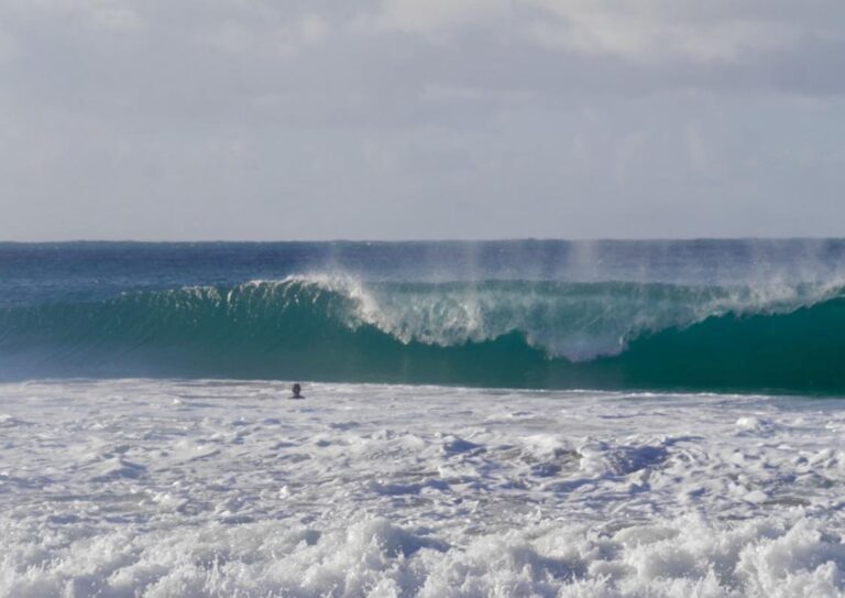 at the wrong place at the right spot surf guide algarve guest caught inside beliche