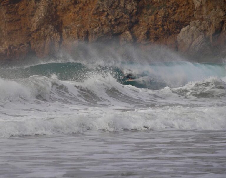 surf guide algarve beliche barrel 2