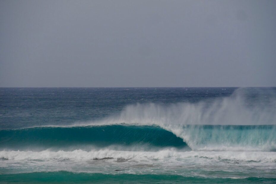 empty barrels tonel sagres surf guide algarve