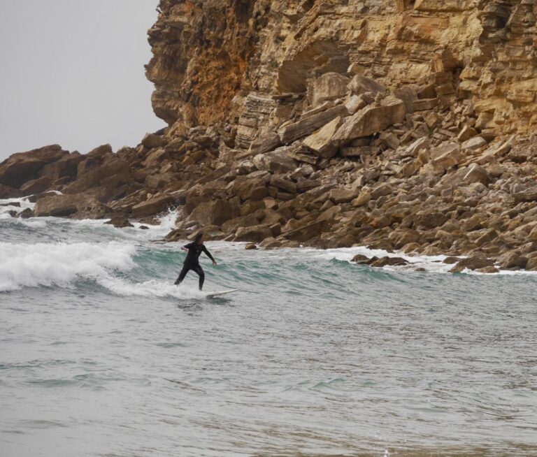 barranco going left surf guide algarve guest