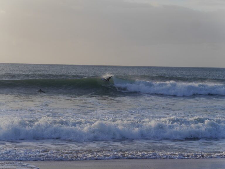 barranco good waves surf guide algarve