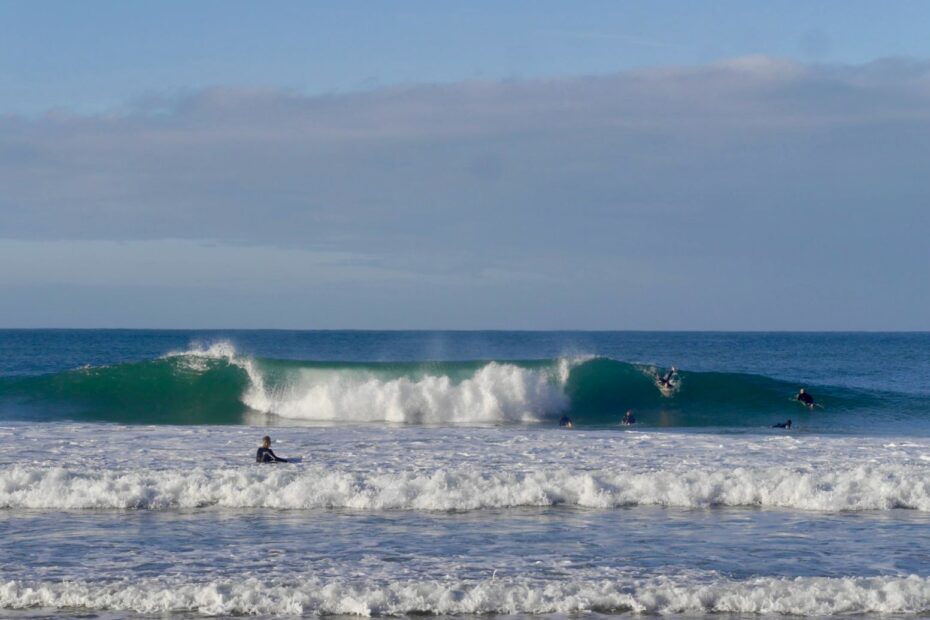 left or right? a frame waves beliche with surf guide algarve