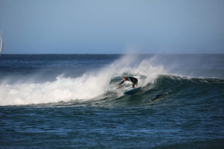 backside snap offshore session surf guide algarve